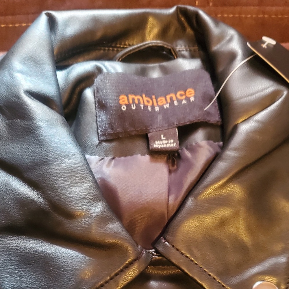 Jacket - Picture 3 of 9